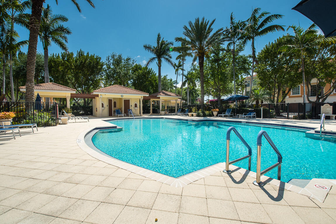 624 Northeast Francesca Lane Boca Raton, FL 33487 - Photo 63 of 64 624 NE Francesca Lane-12