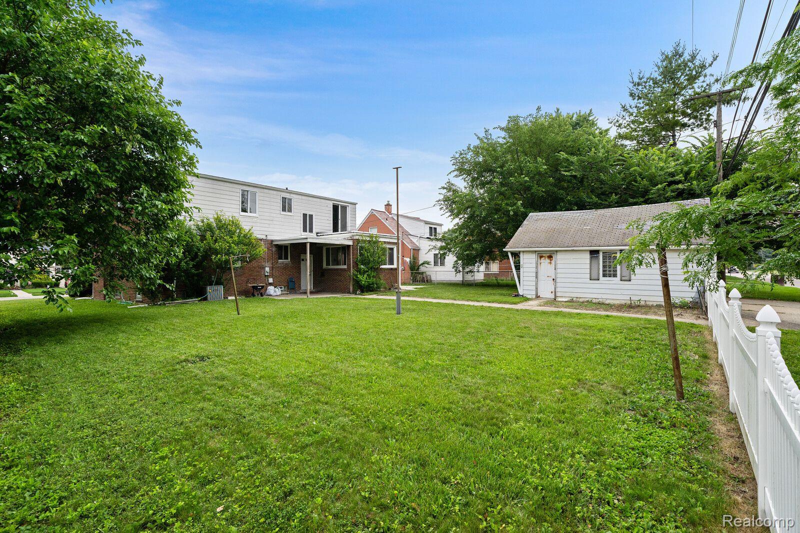 8436 Harding Street Center Line, MI 48015 - Photo 33 of 37 Gallery Image 33