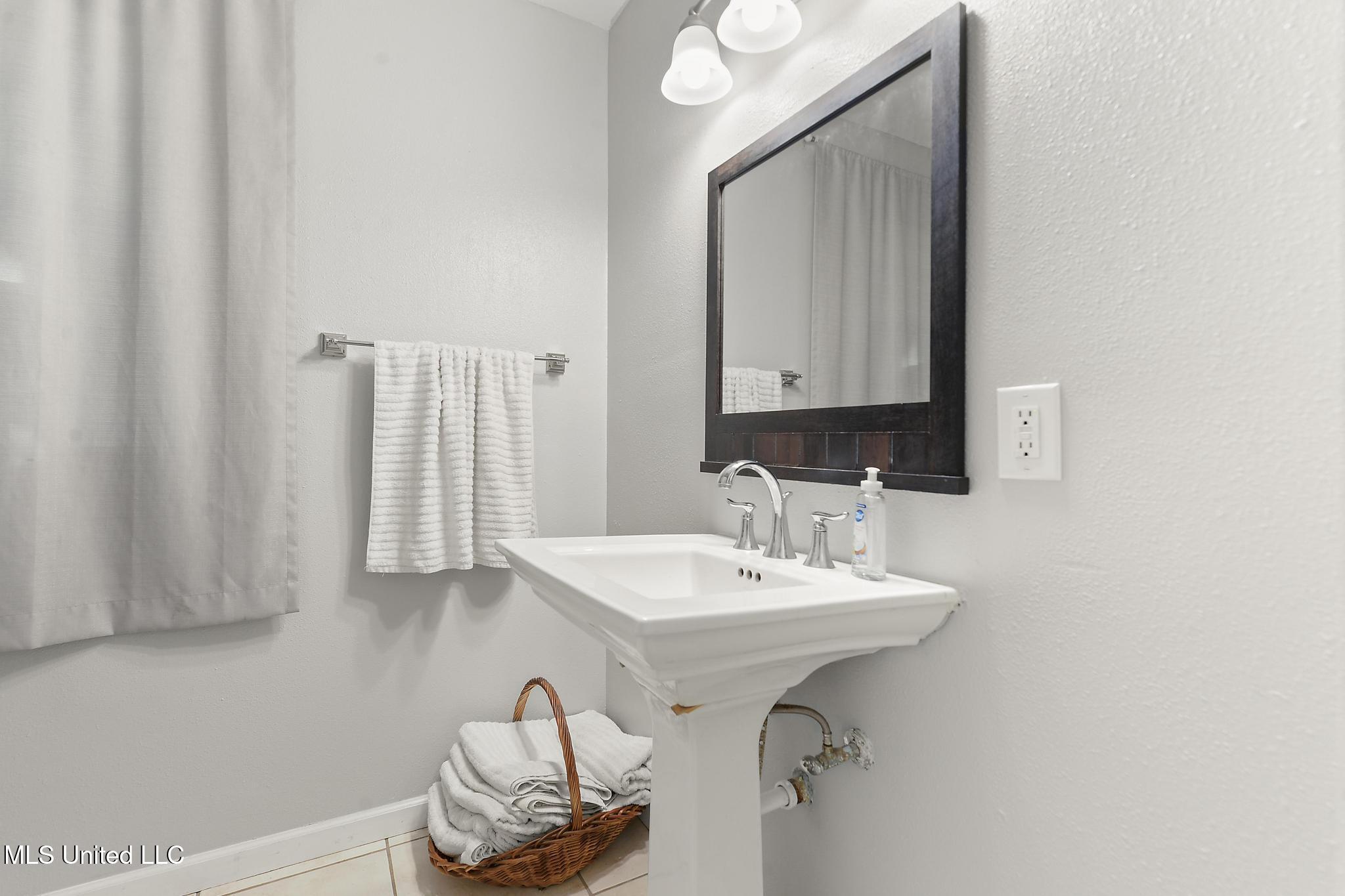 21 East Park Street Gulfport, MS 39507 - Photo 21 of 25 020