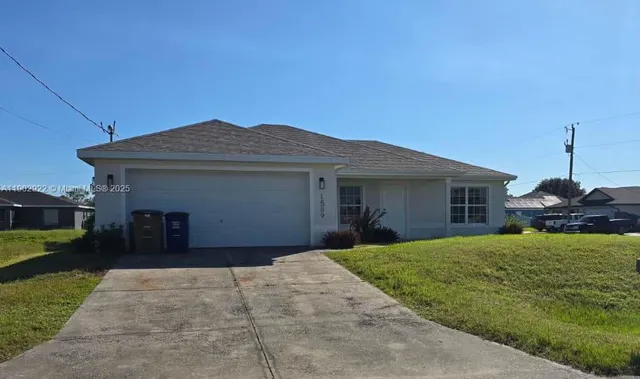 $2,300 | 1509 Sara Avenue South, Lehigh Acres, FL 33976