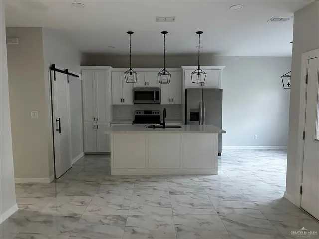 $2,000 | 5316 North Crown Point, Pharr, TX 78577