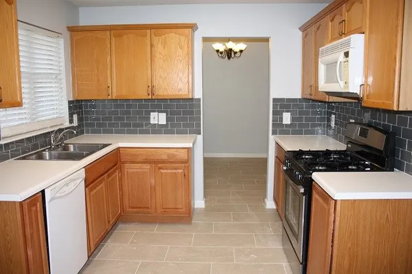 $1,995 | 8104 Hawick Drive, Round Rock, TX 78681