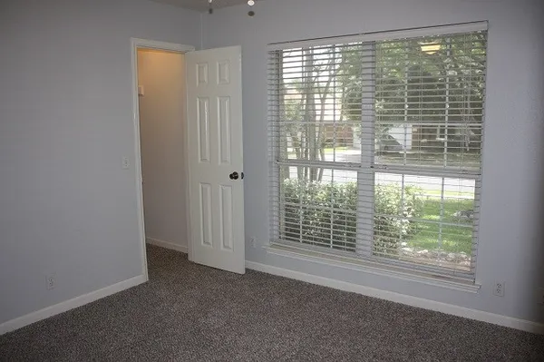 $1,995 | 8104 Hawick Drive, Round Rock, TX 78681