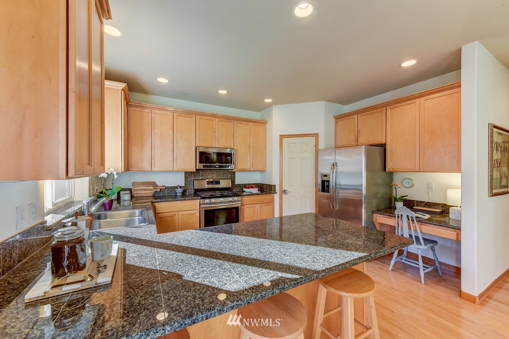 1226 187th Street Southeast Bothell, WA 98012 - Photo 10 of 25