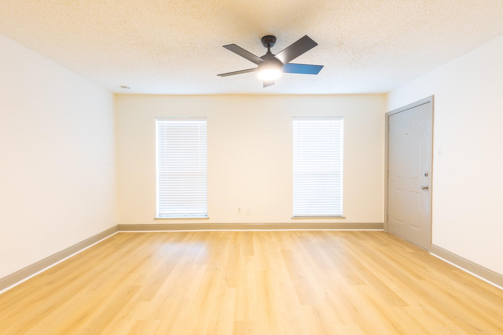 11603 Chimney Rock Road, Unit 4 Houston, TX 77035 - Photo 4 of 22