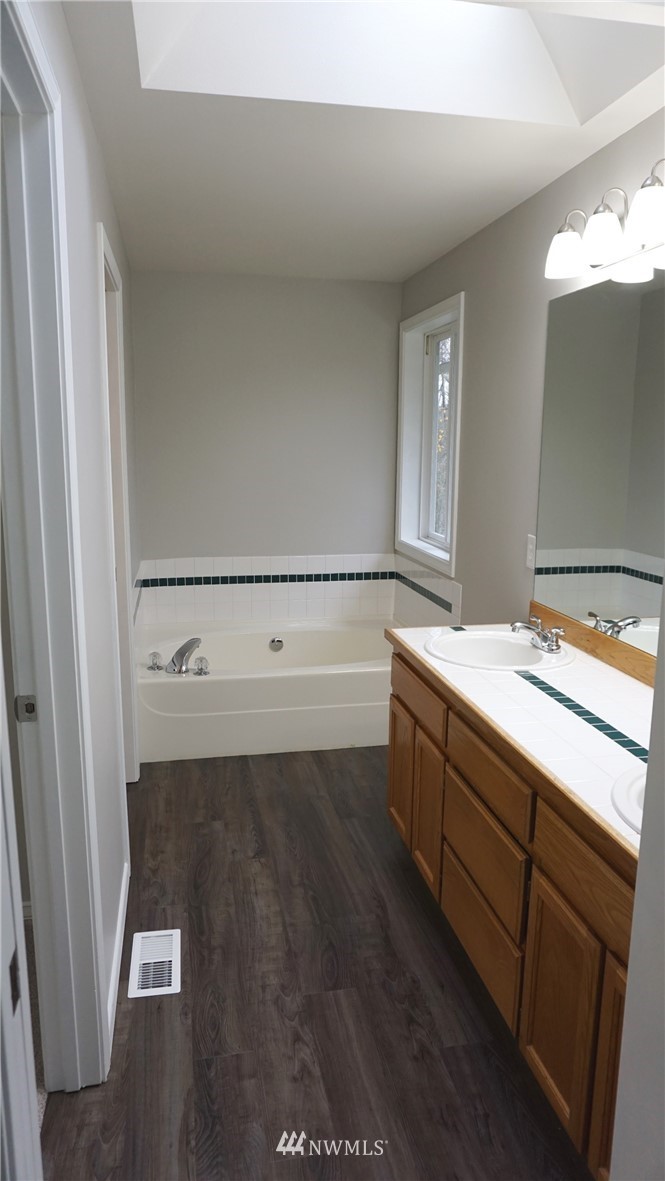 2305 211th Street Southeast Bothell, WA 98021 - Photo 19 of 22