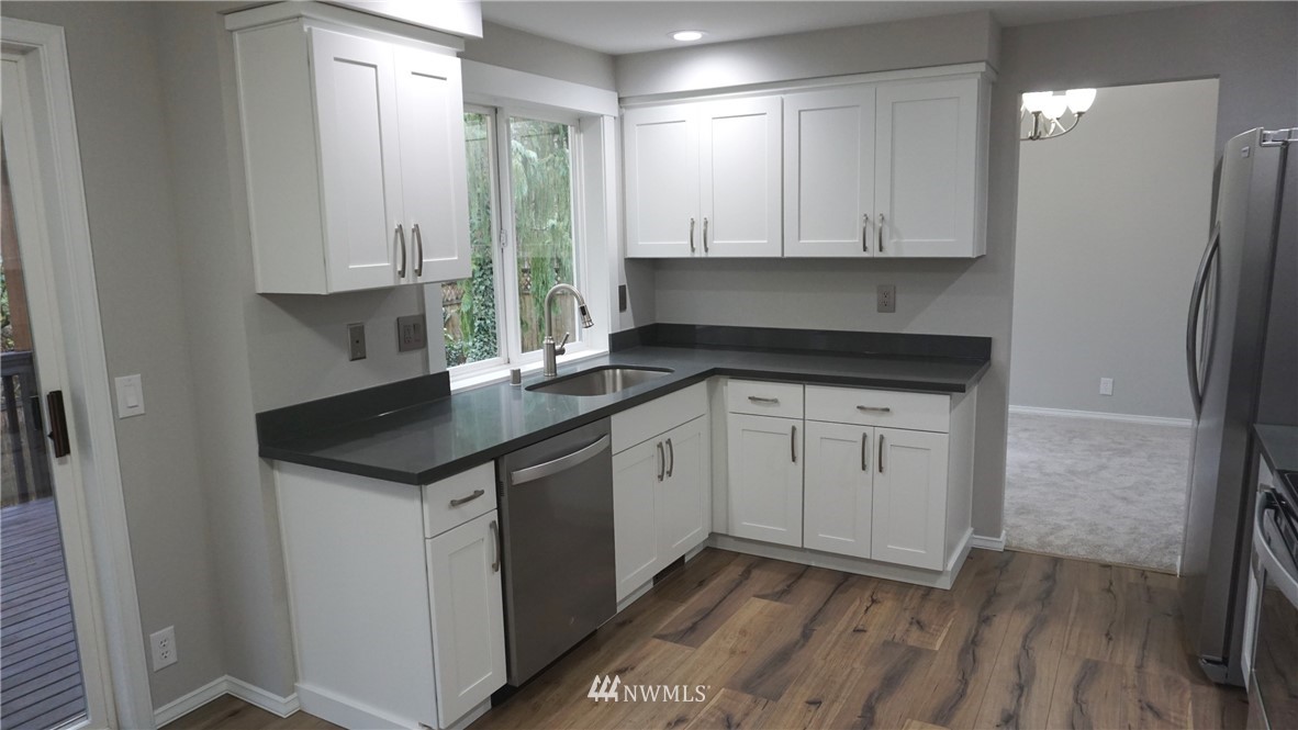 2305 211th Street Southeast Bothell, WA 98021 - Photo 10 of 22