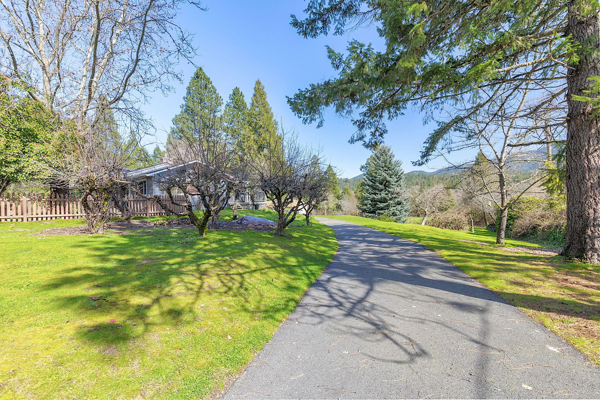 235 Larkin Road Grants Pass, OR 97527 - Photo 37 of 41 60-web-or-mls-235-larkin-rd