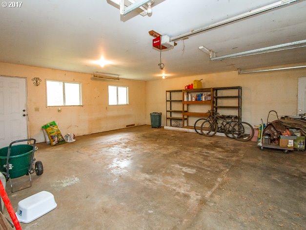 19495 Southeast Chambers Road Sandy, OR 97055 - Photo 22 of 32 a view of a room with gym equipment