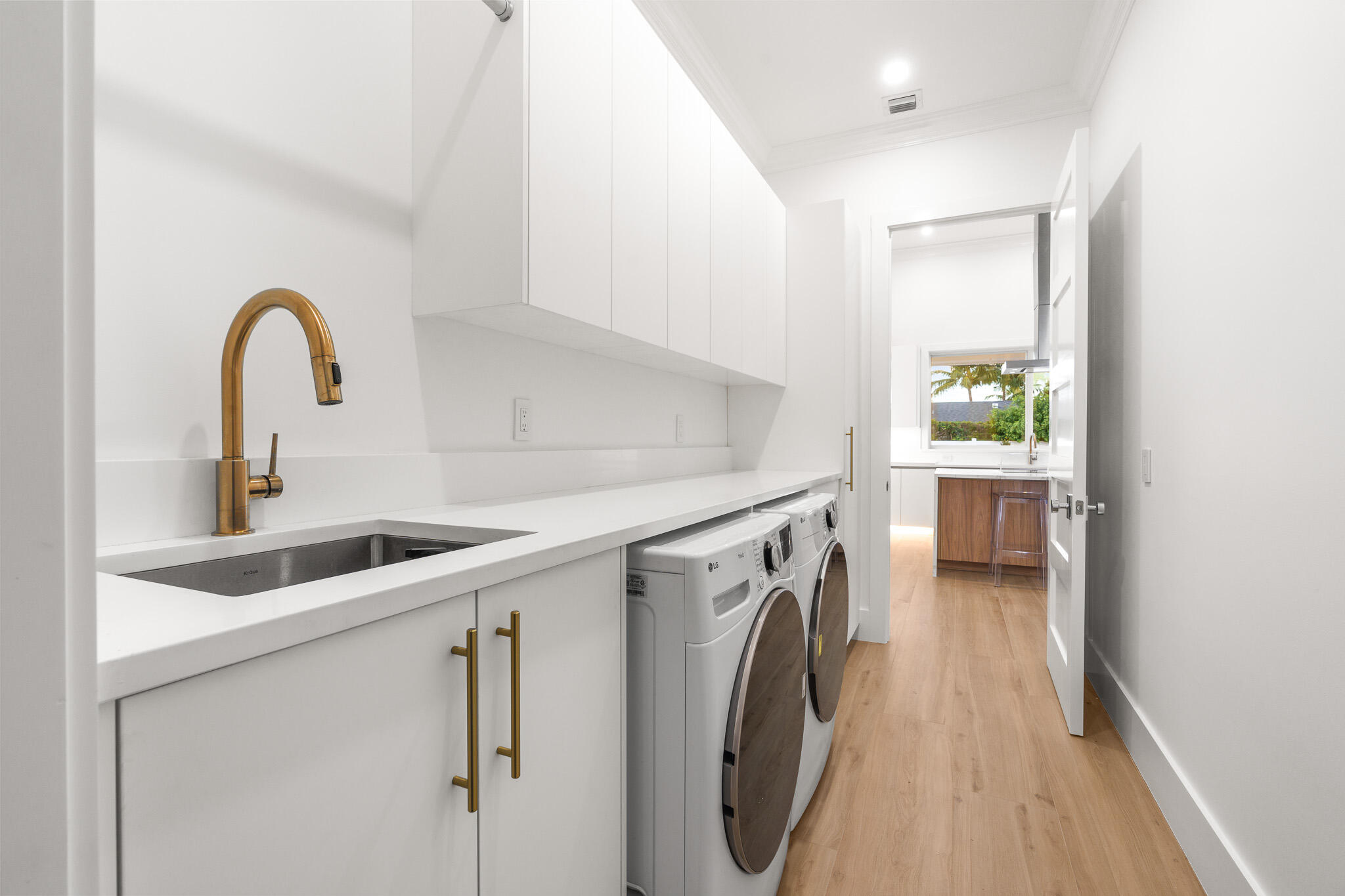 803 Sunset Road Boynton Beach, FL 33435 - Photo 38 of 57 Laundry