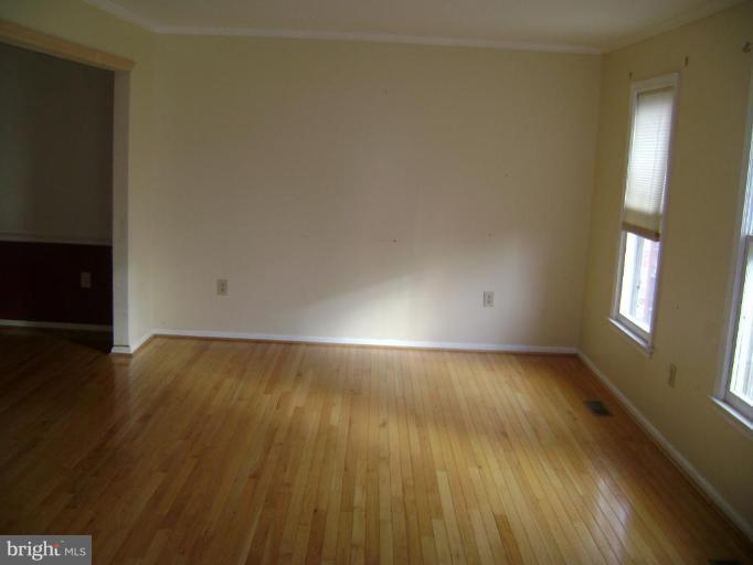 2006 Alabaster Drive Silver Spring, MD 20904 - Photo 2 of 11 Dining Room