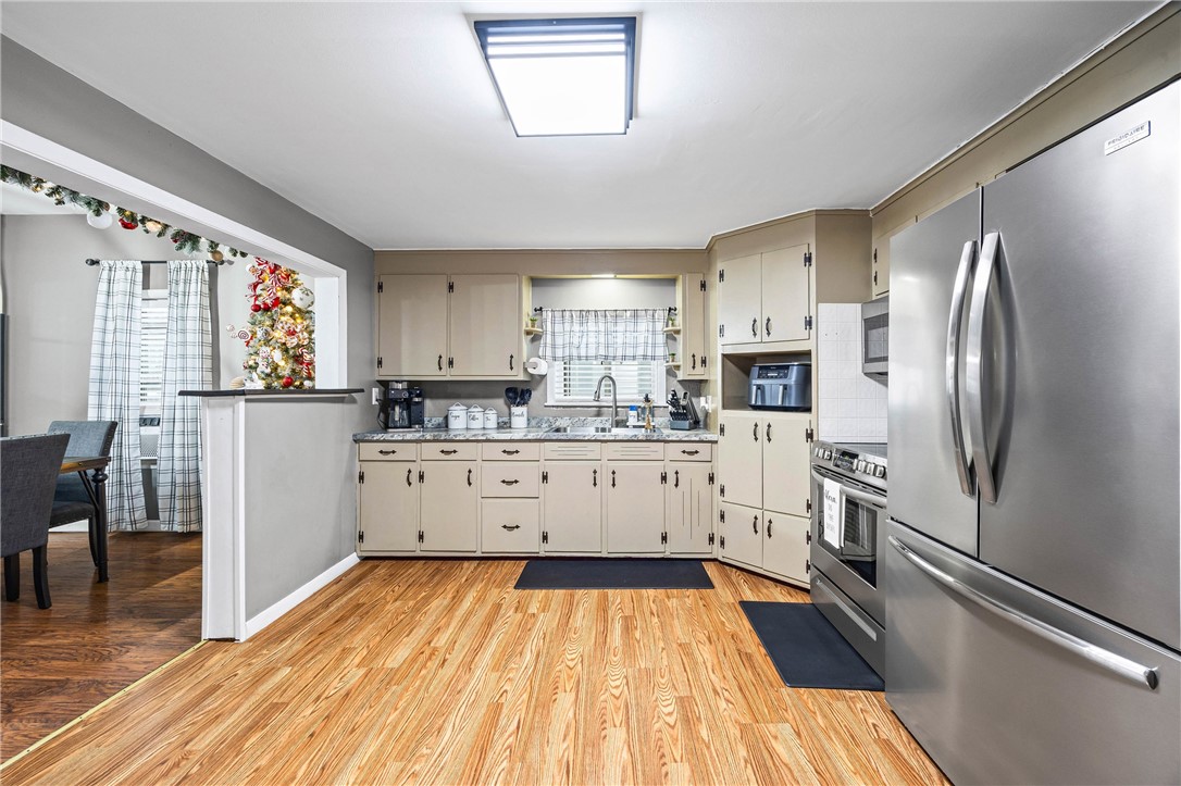 40 Spencer Street Lyons, NY 14489 - Photo 15 of 43 Kitchen