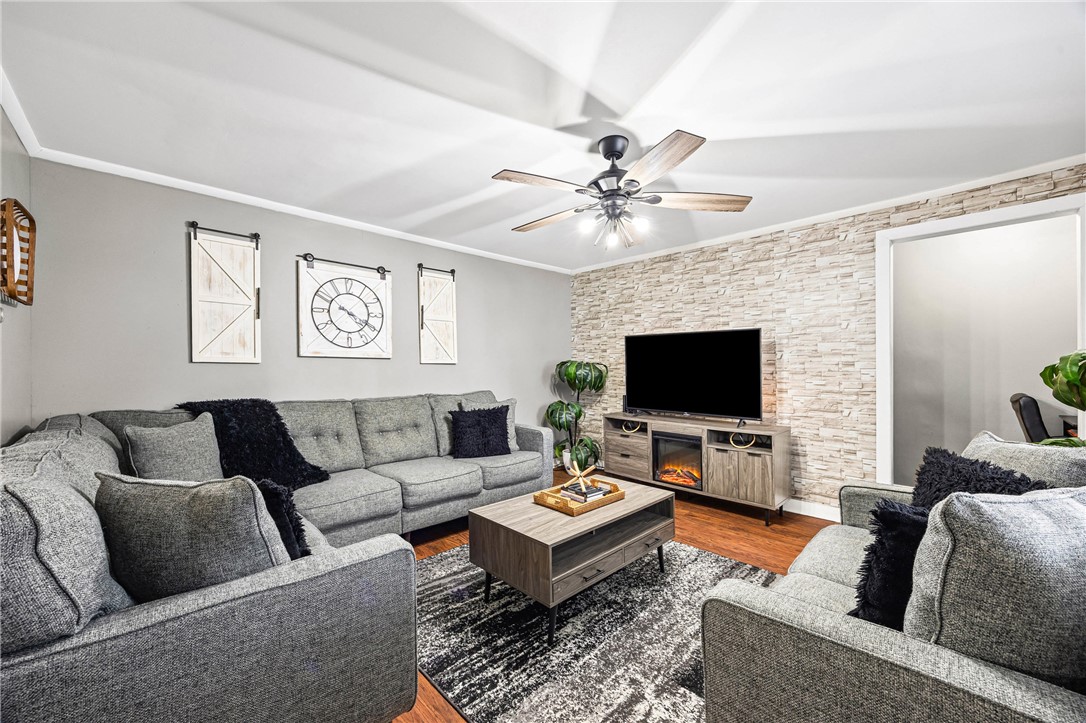 40 Spencer Street Lyons, NY 14489 - Photo 8 of 43