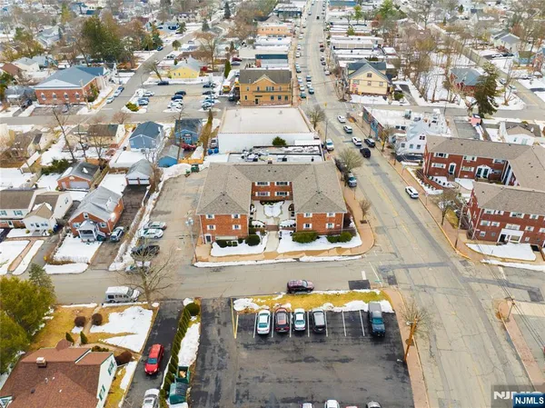 $1,700 | 104 North Beverwyck Road, Unit 5, Lake Hiawatha, NJ 07034