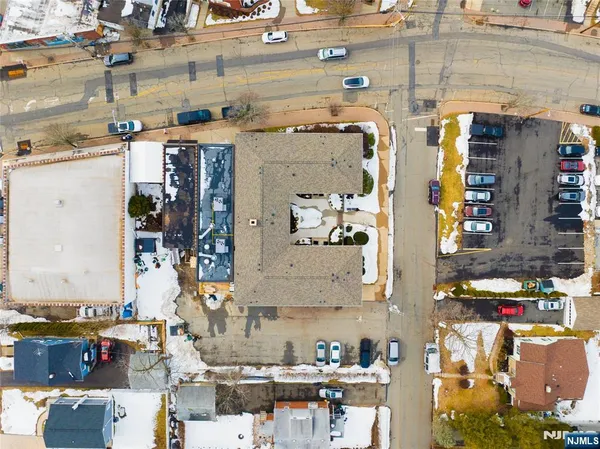 $1,700 | 104 North Beverwyck Road, Unit 5, Lake Hiawatha, NJ 07034