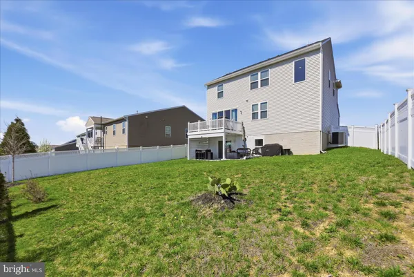 $450,000 | 433 Town Run Lane, Stephens City, VA 22655