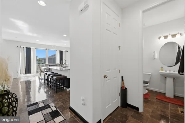 $450,000 | 433 Town Run Lane, Stephens City, VA 22655