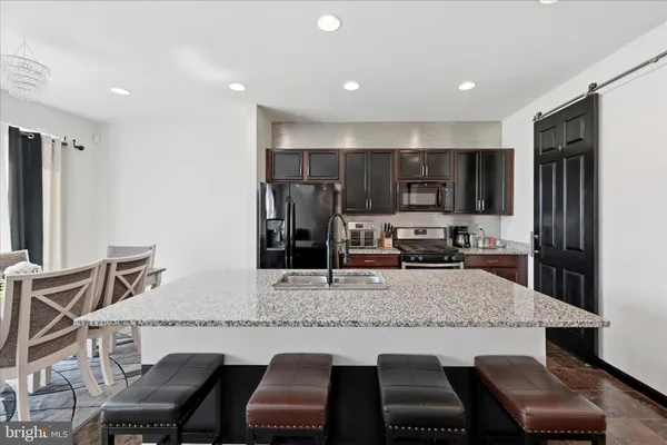 $450,000 | 433 Town Run Lane, Stephens City, VA 22655