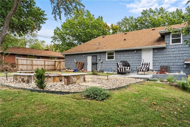 $330,000 | 2418 North 59 Street, Kansas City, KS 66104