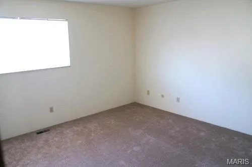 $1,050 | 814 White Oak Drive, Unit 5, O'Fallon, IL 62269