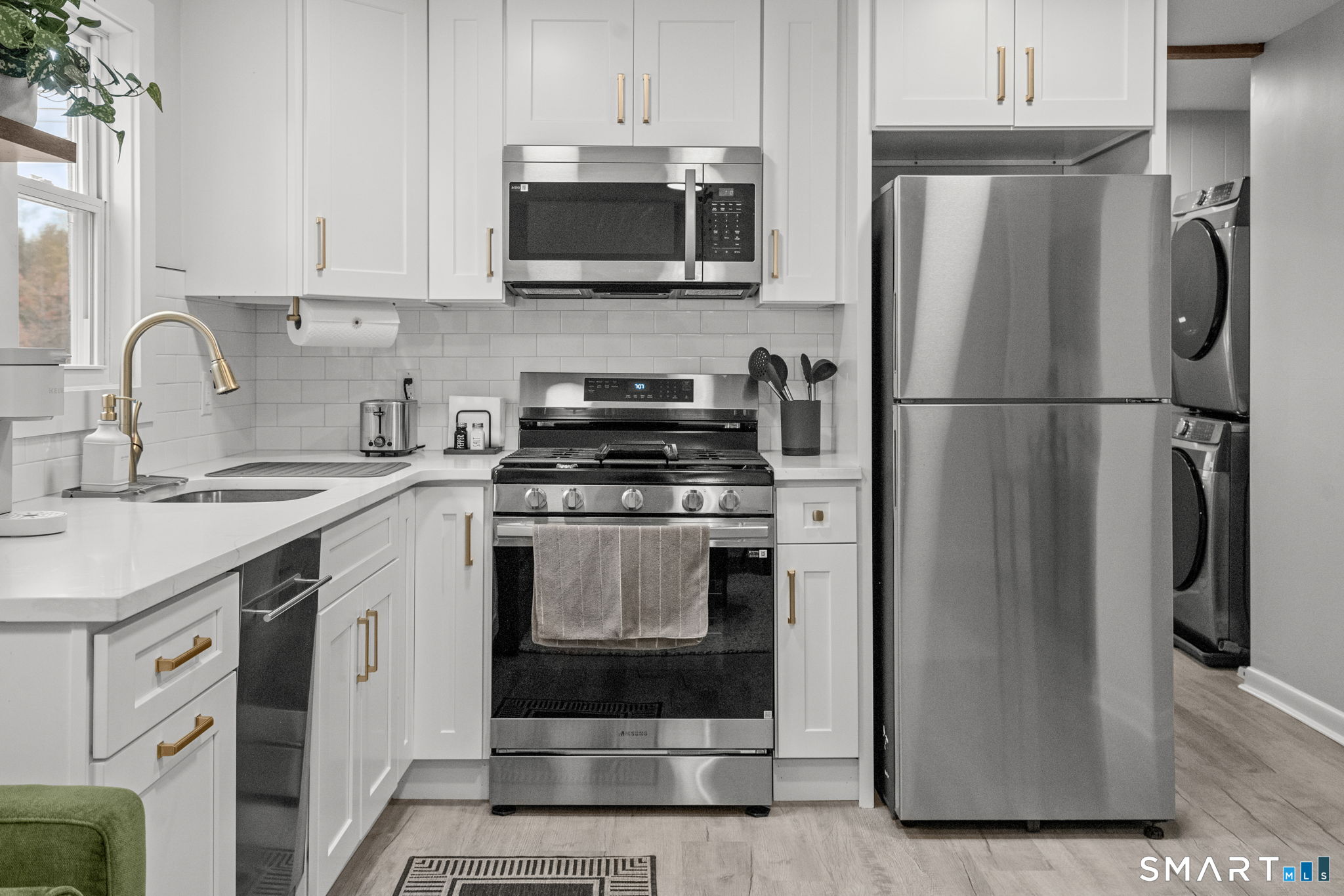 149 East Main Street, Unit 6 Clinton, CT 06413 - Photo 4 of 13