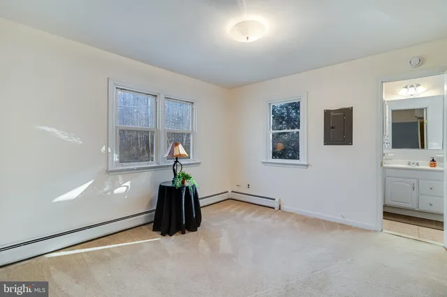 a view of livingroom with hardwood