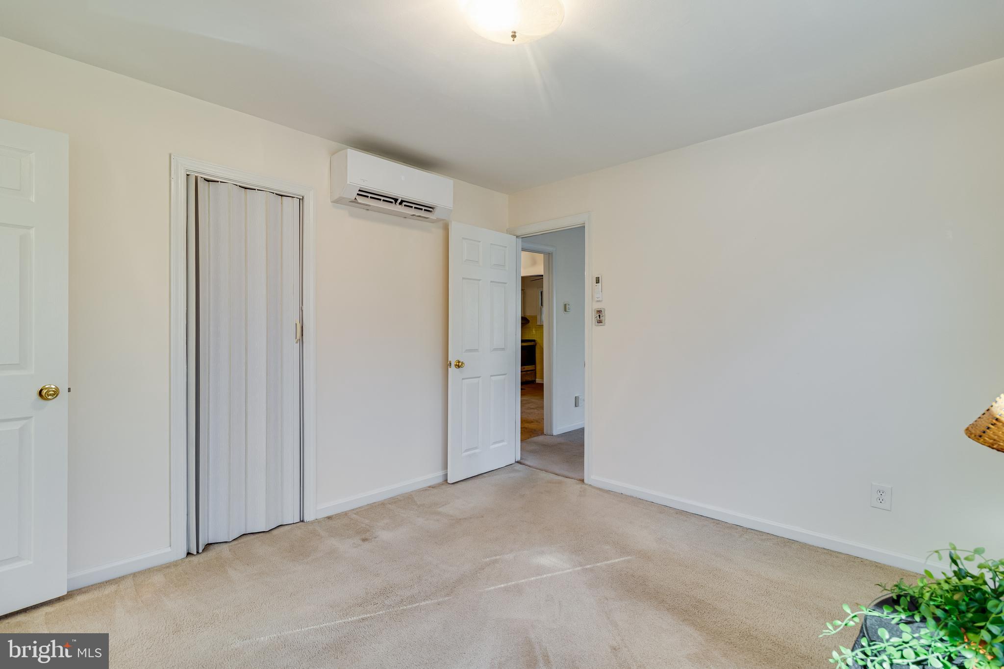 965 Franklin Manor Road Churchton, MD 20733 - Photo 10 of 34 a view of an empty room