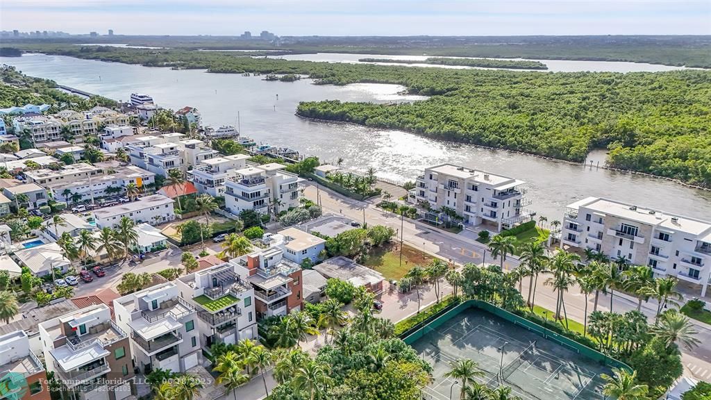 356 Balboa Street Hollywood, FL 33019 - Photo 9 of 17