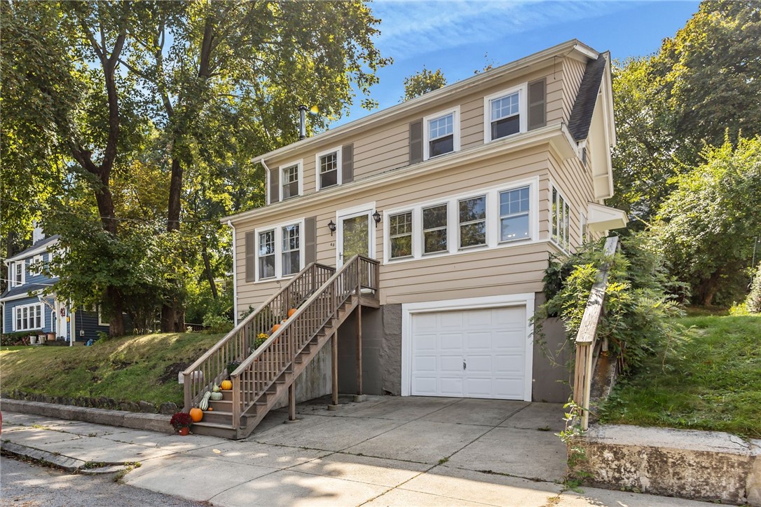 43 Sheffield Avenue Pawtucket, RI 02860 - Photo 2 of 39