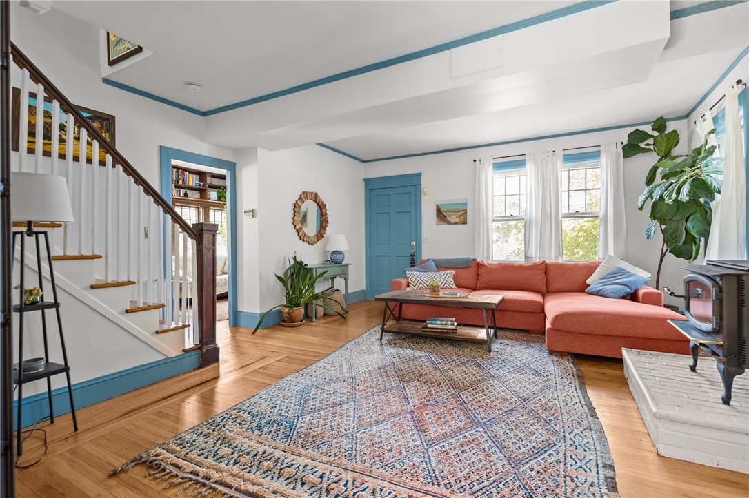 43 Sheffield Avenue Pawtucket, RI 02860 - Photo 6 of 39