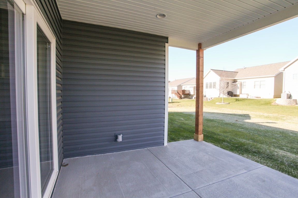 2935 Glendale Lane Normal, IL 61761 - Photo 26 of 29 a view of an empty room with a window