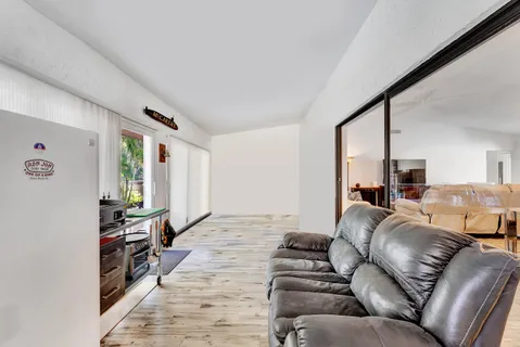 $499,000 | 10306 Greentrail Drive North, Boynton Beach, FL 33436