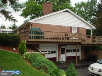 115 Green Road Reading, PA 19606 - Photo 2 of 12 Exterior Side