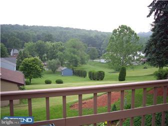 115 Green Road Reading, PA 19606 - Photo 5 of 12 Deck