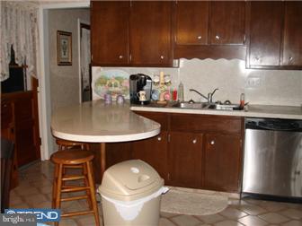 115 Green Road Reading, PA 19606 - Photo 9 of 12 Kitchen