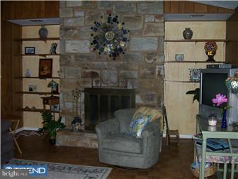115 Green Road Reading, PA 19606 - Photo 10 of 12 Family Room