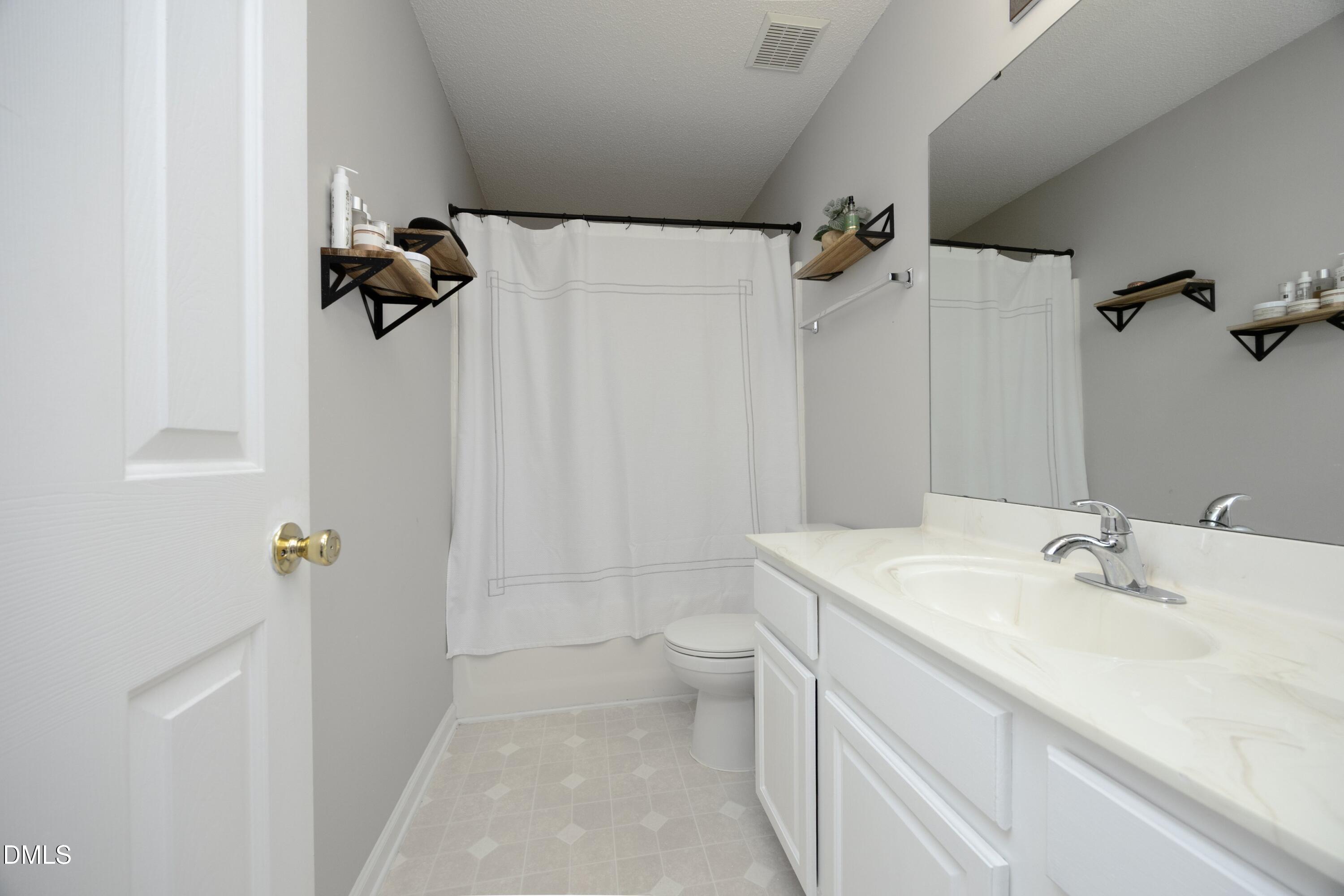 8129 Caliber Woods Drive Raleigh, NC 27616 - Photo 18 of 33 22PrimaryBath