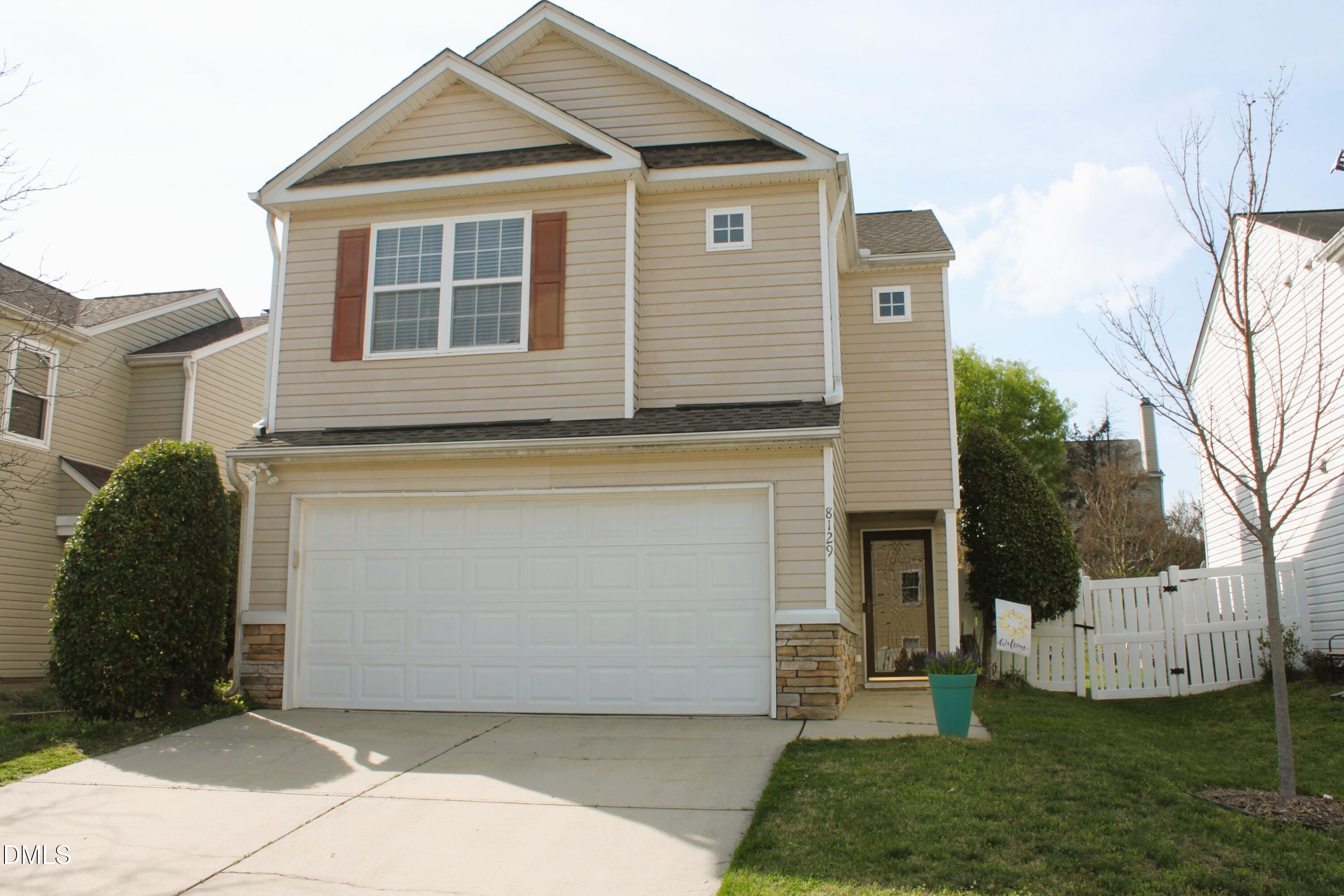 8129 Caliber Woods Drive Raleigh, NC 27616 - Photo 2 of 33 IMG_0983