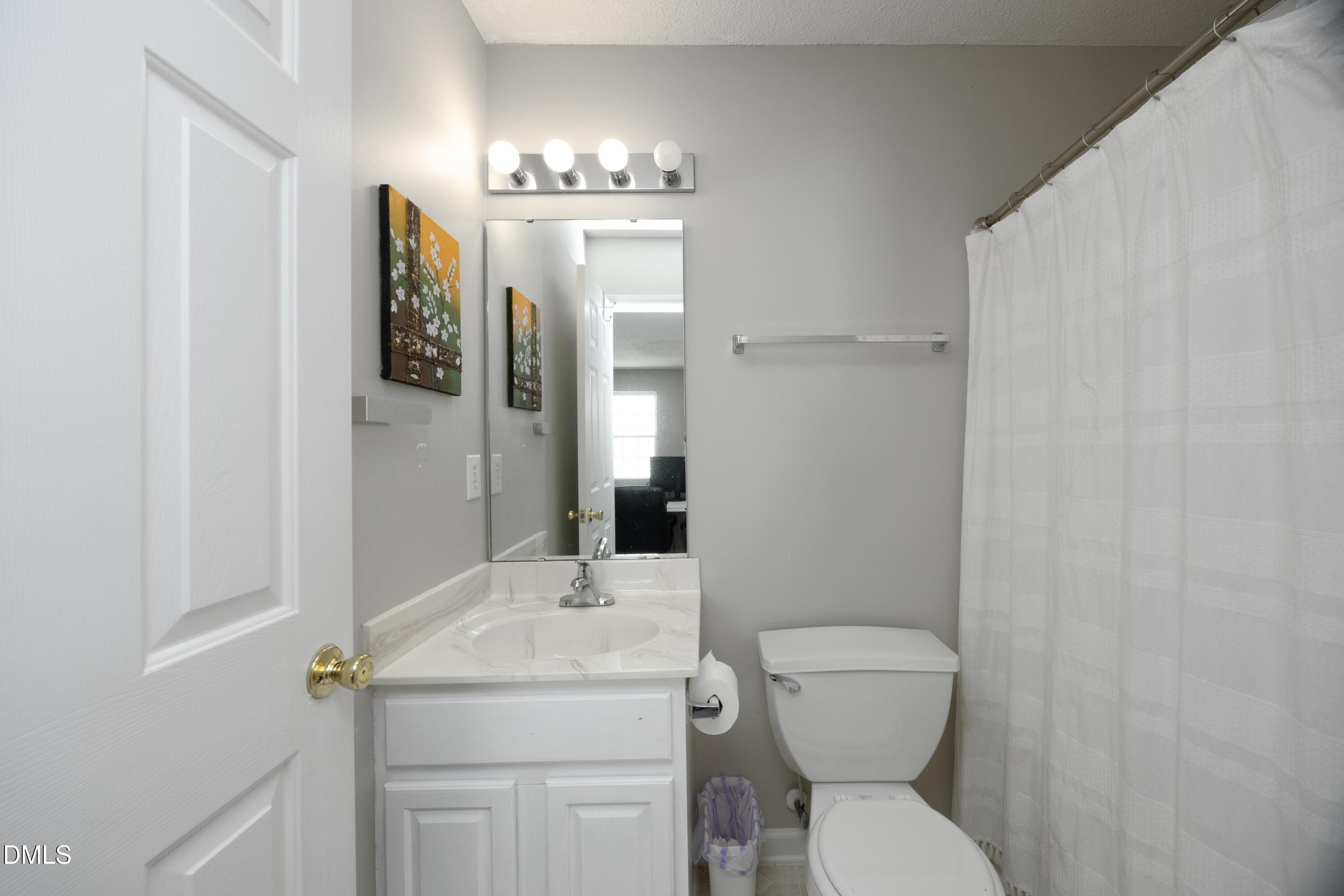 8129 Caliber Woods Drive Raleigh, NC 27616 - Photo 24 of 33 27FullBath
