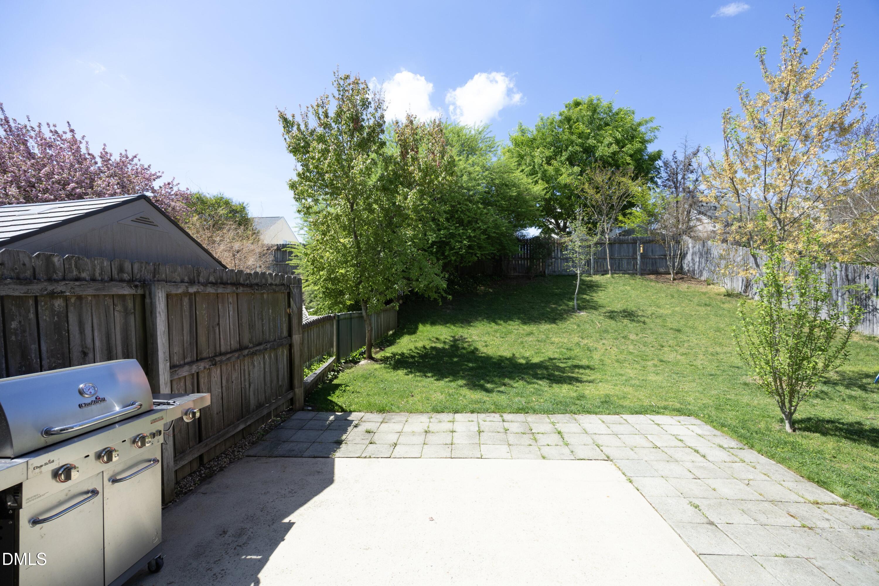 8129 Caliber Woods Drive Raleigh, NC 27616 - Photo 31 of 33 28Patio