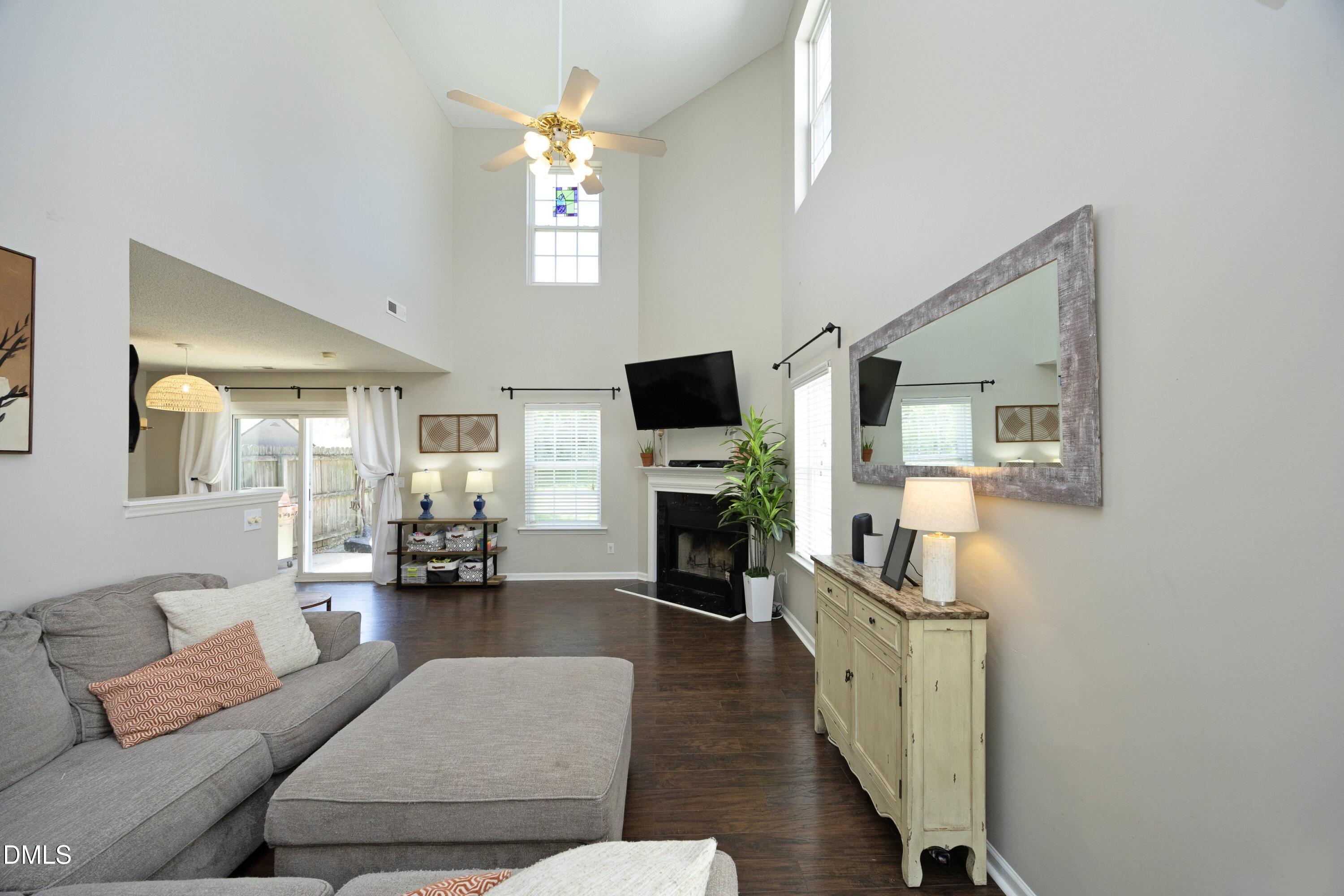 8129 Caliber Woods Drive Raleigh, NC 27616 - Photo 5 of 33 05Living