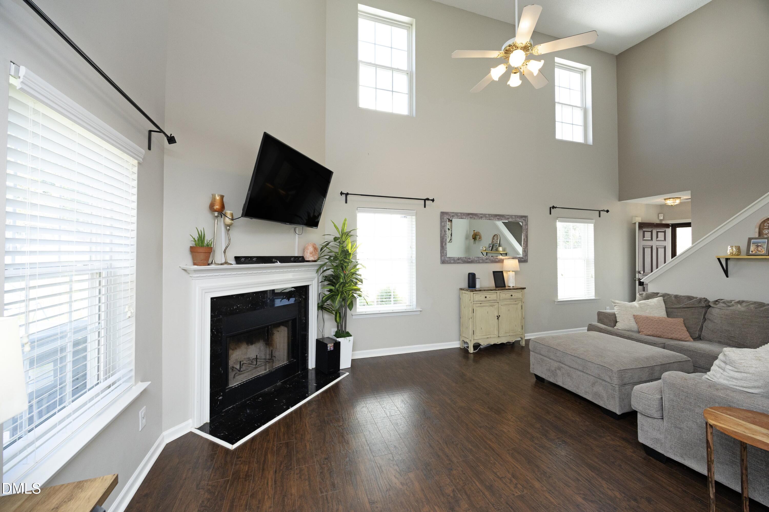 8129 Caliber Woods Drive Raleigh, NC 27616 - Photo 8 of 33 07Living