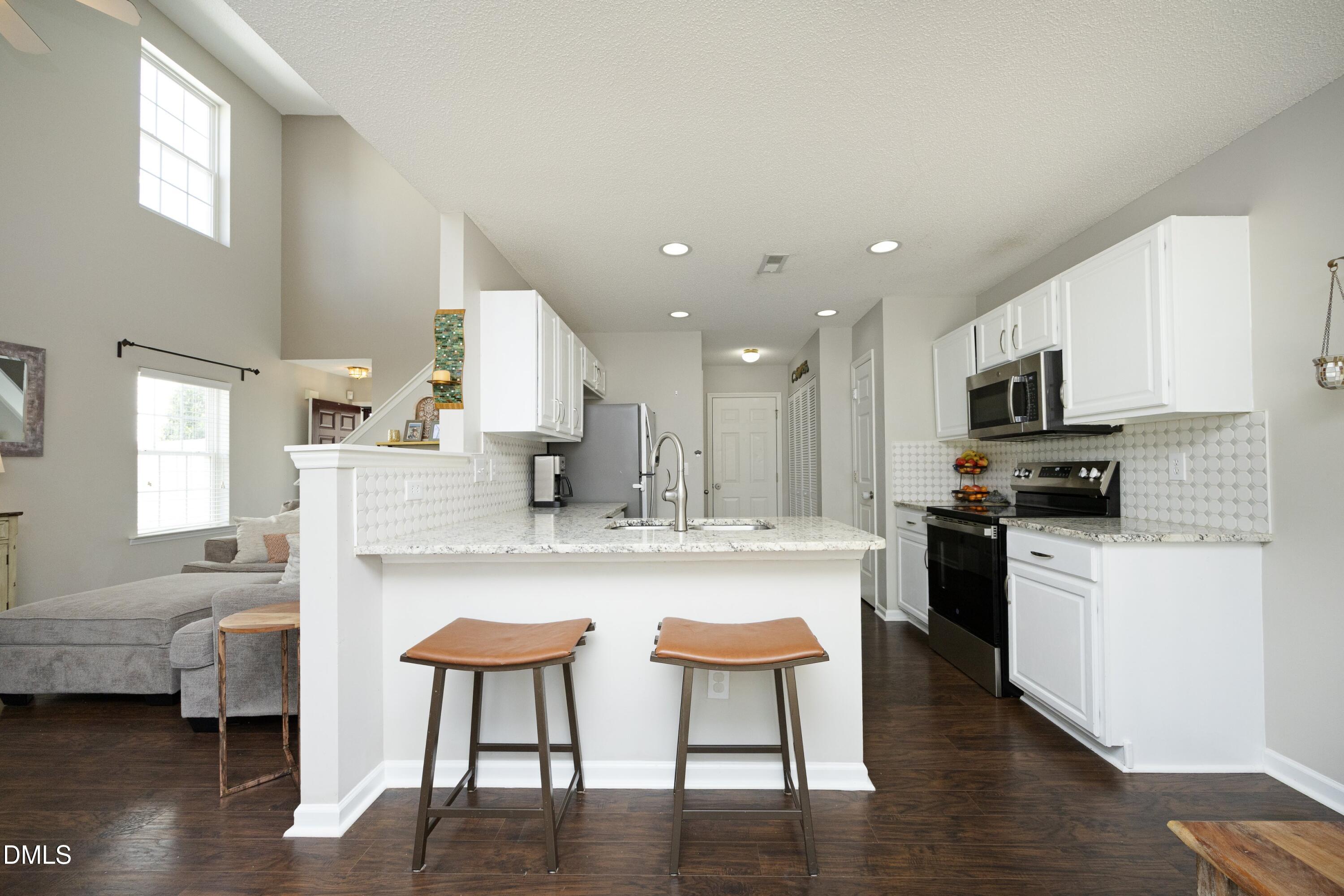 8129 Caliber Woods Drive Raleigh, NC 27616 - Photo 10 of 33 13Kitchen
