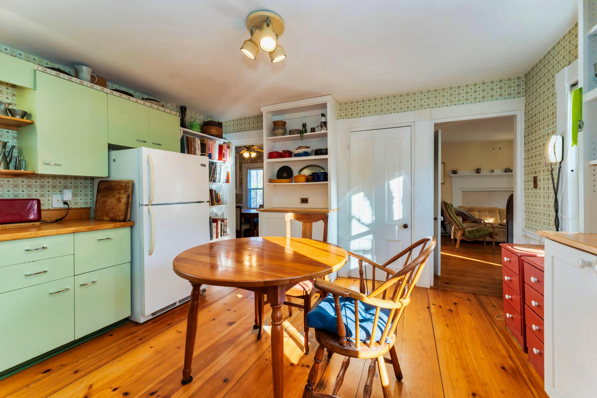 27 Blue Hill Road Surry, ME 04684 - Photo 4 of 19 008