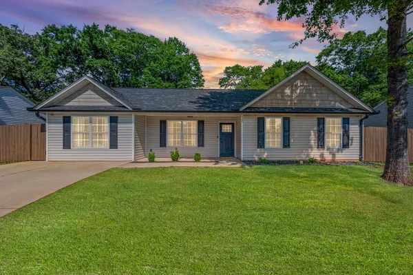 $289,500 | 728 Cannonsburg Drive, Duncan, SC 29334