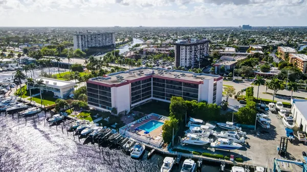$1,950 | 740 South Federal Highway, Unit 202, Pompano Beach, FL 33062