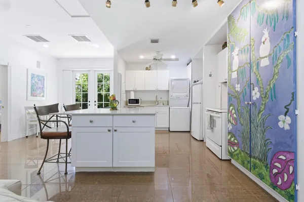 $3,750 | 4268 Maurice Drive, Unit GUEST HOUSE, Delray Beach, FL 33445