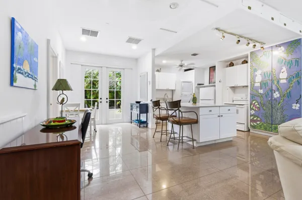 $3,750 | 4268 Maurice Drive, Unit GUEST HOUSE, Delray Beach, FL 33445