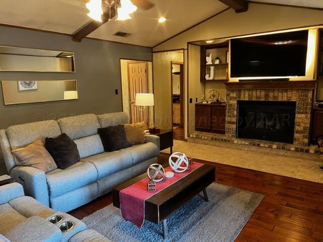 702 South Indiana Street Perryton, TX 79070 - Photo 6 of 20 6