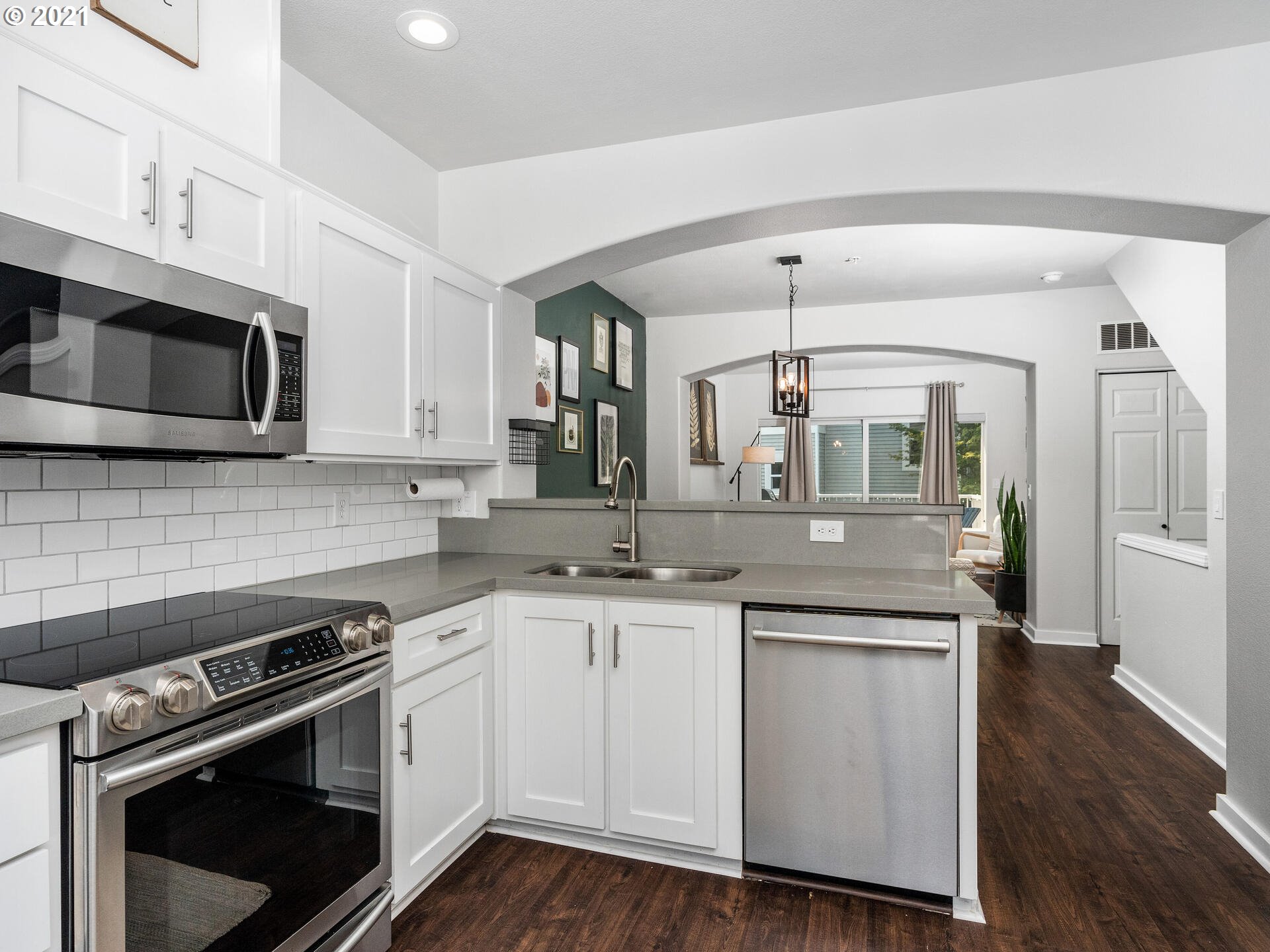 14180 Southwest Barrows Road Tigard, OR 97223 - Photo 13 of 32 Gallery Image 13